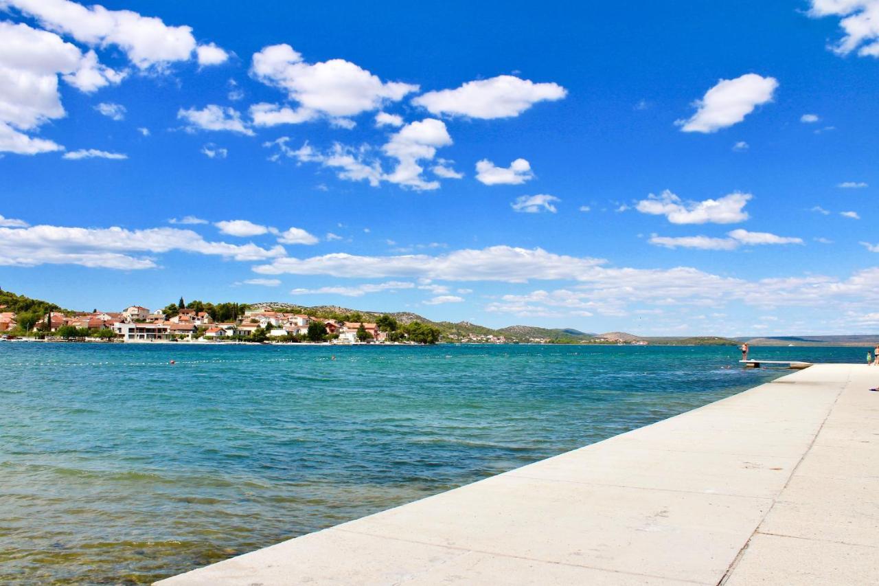 Apartments With A Parking Space Bilice, Krka - 13545 Šibenik Екстериор снимка