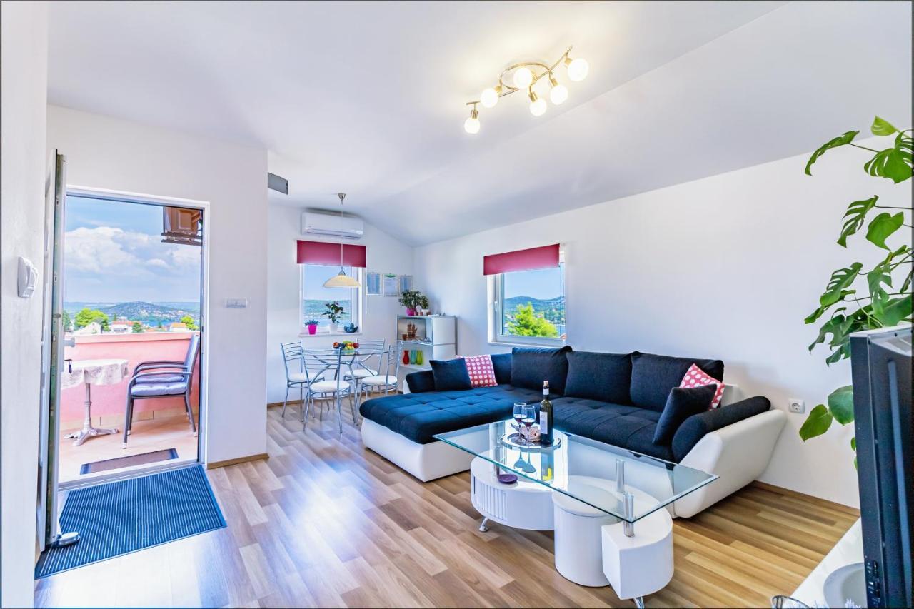 Apartments With A Parking Space Bilice, Krka - 13545 Šibenik Екстериор снимка