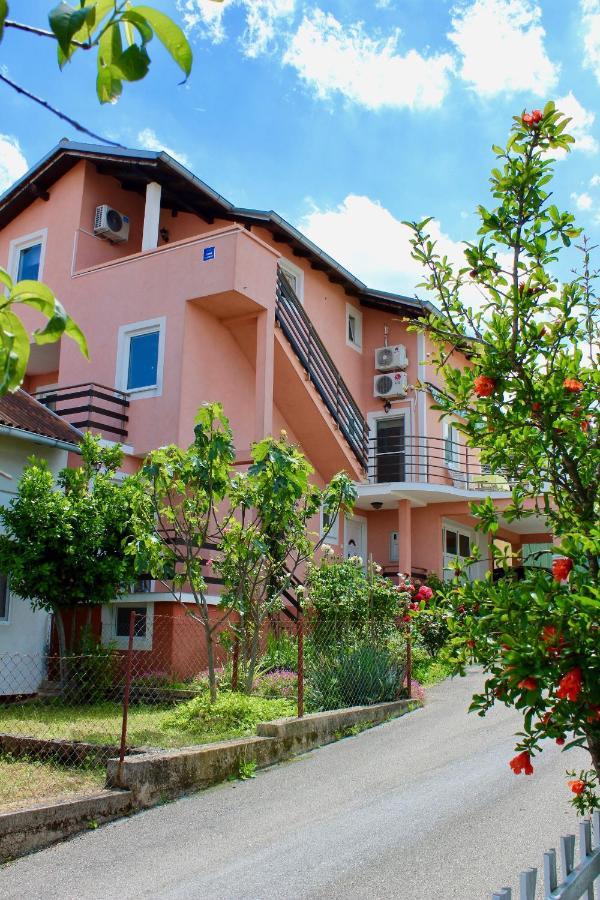Apartments With A Parking Space Bilice, Krka - 13545 Šibenik Екстериор снимка