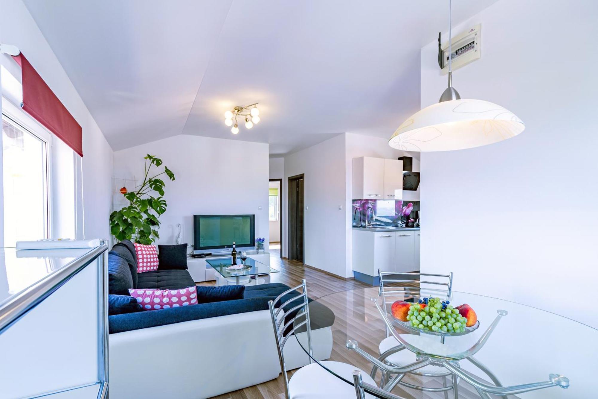 Apartments With A Parking Space Bilice, Krka - 13545 Šibenik Екстериор снимка