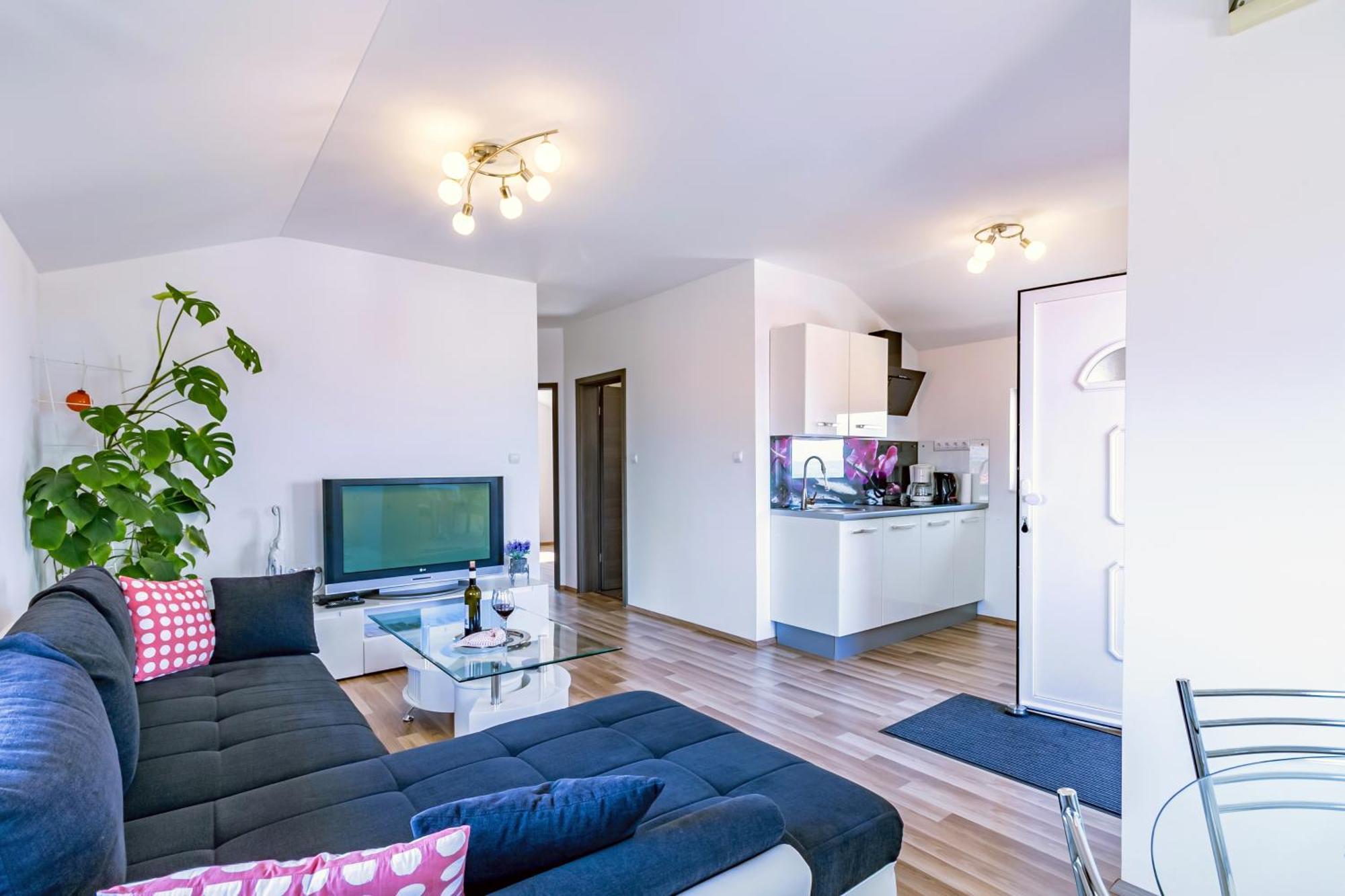 Apartments With A Parking Space Bilice, Krka - 13545 Šibenik Стая снимка